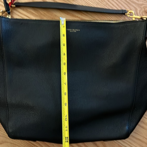 Tory Burch Perry bag in like new condition - Picture 6 of 7